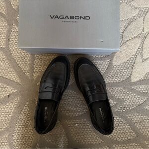 Vagabond Men's Classic Black Slip-On Loafers